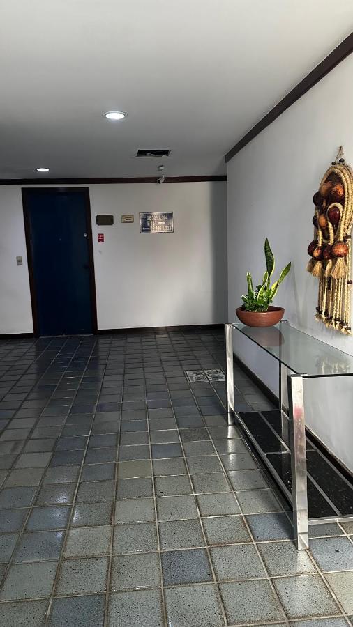 Apartamento Inteiro Frente Ao Mar De Ondina 萨尔瓦多 外观 照片