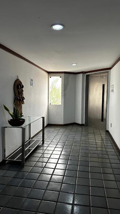 Apartamento Inteiro Frente Ao Mar De Ondina 萨尔瓦多 外观 照片